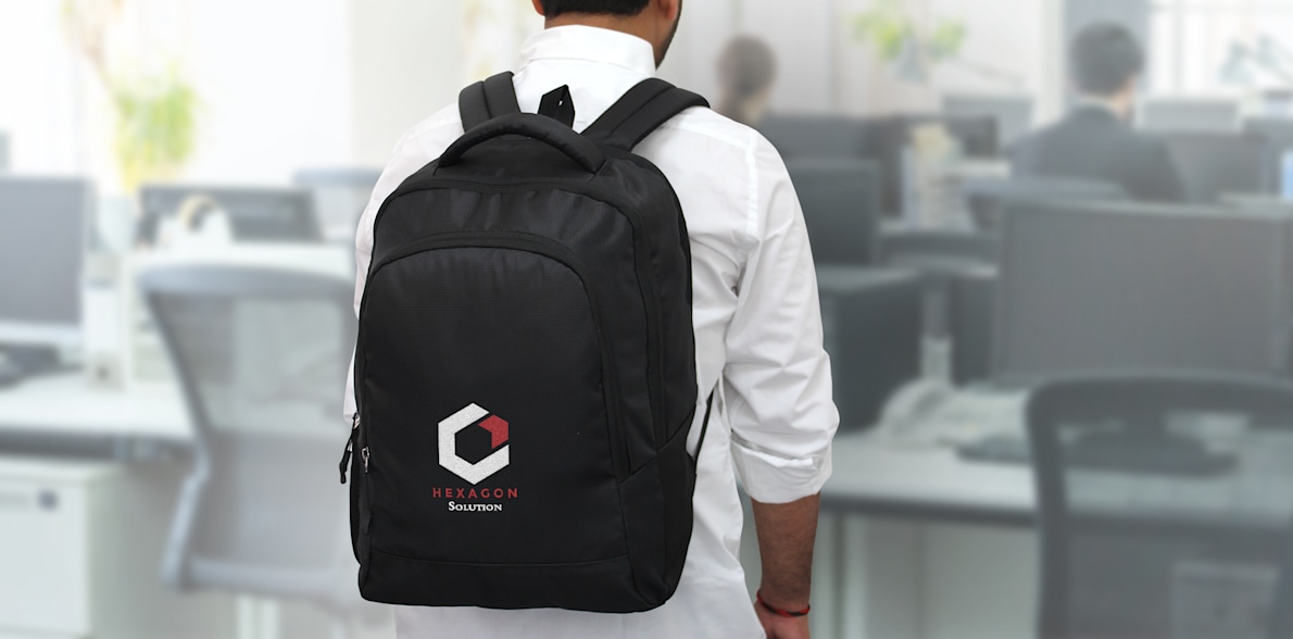 Custom laptop bags with logo outlet
